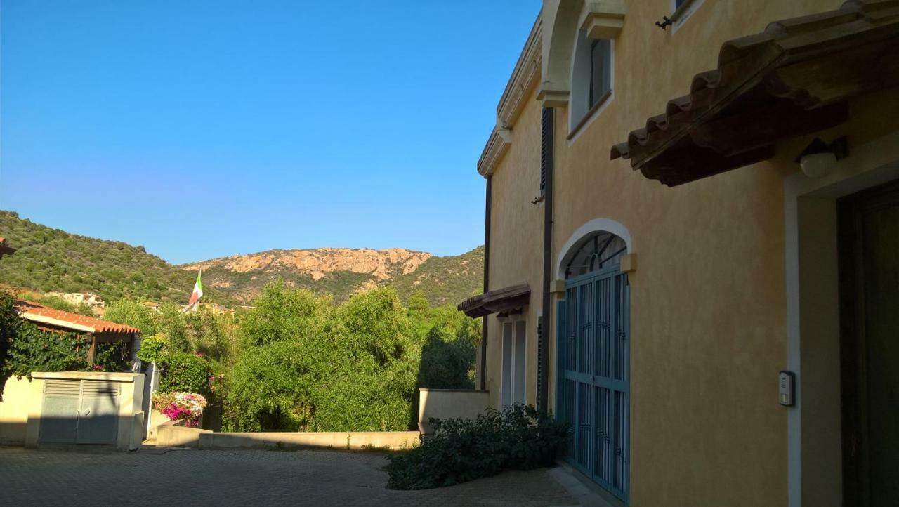 La Casa Nel Borgo Villa Chia Eksteriør billede